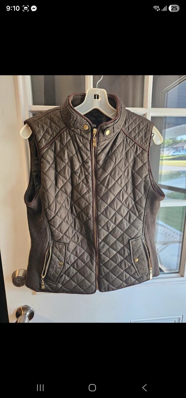Size large zip up vest